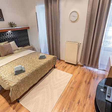 City Vibes Apartment - 3 Bdrms Budapest Exterior foto