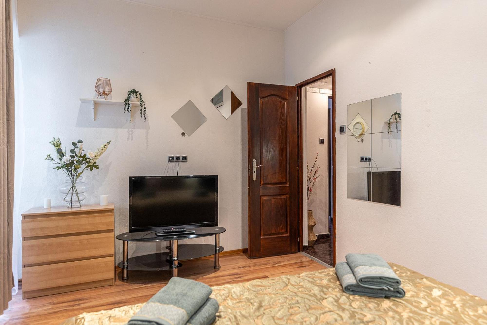 City Vibes Apartment - 3 Bdrms Budapest Exterior foto